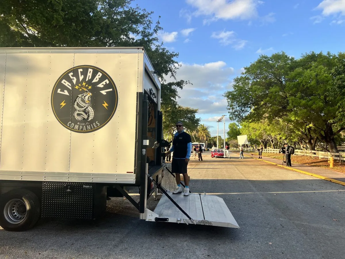The Head, Cascabel grip and lighting truck